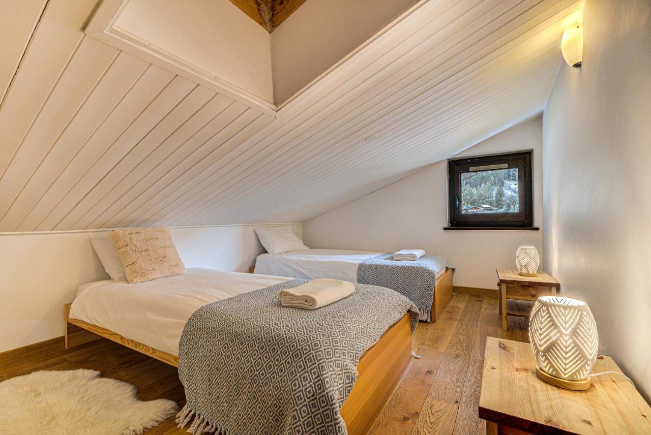 Apartment Les Drus - Alpes Travel - Chamonix - Sleeps 6 Экстерьер фото