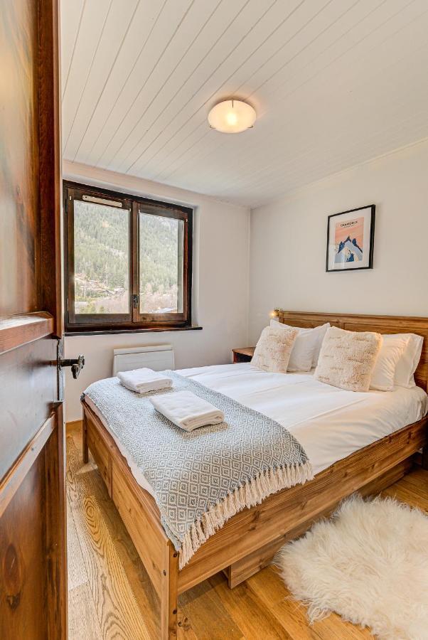 Apartment Les Drus - Alpes Travel - Chamonix - Sleeps 6 Экстерьер фото